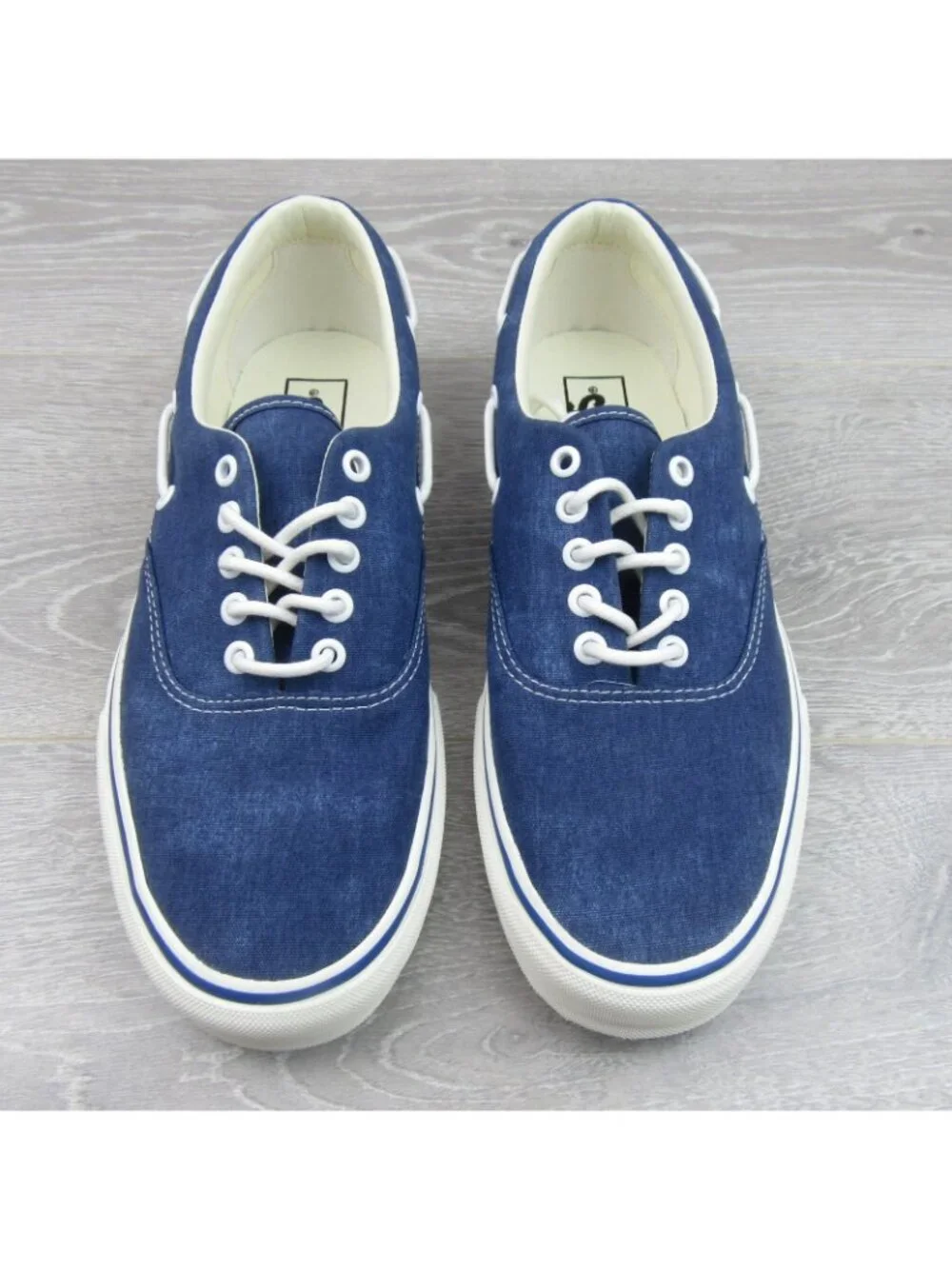 Vans authentic boat